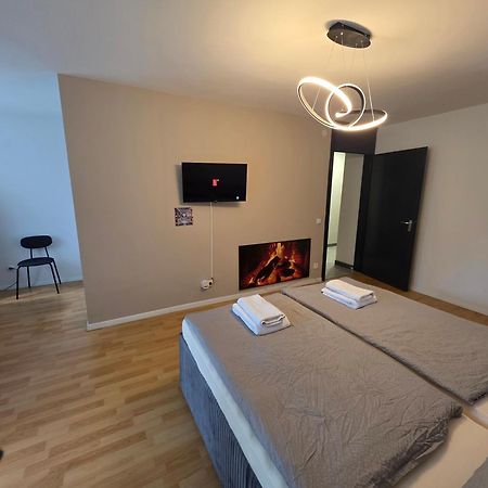 Hotel Im Natur Mit Eigene Kueche Bad Balkon Parkplatz Netflix Nuremberg Luaran gambar